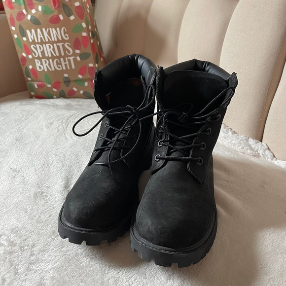 Black Timberland Boots - Picture 6 of 6